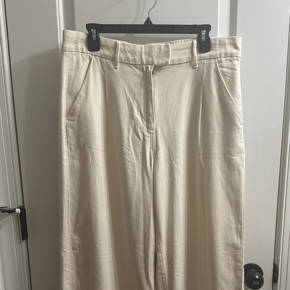 BNWOT American Eagle Outfitters Wide Leg Cream Trouser Pants